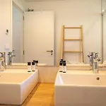 아파트 Coastal Bliss Awaits At Blue Horizon 에스테포나
