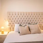 Coastal Bliss Awaits At Blue Horizon * 에스테포나