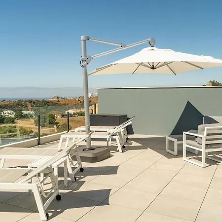 Coastal Bliss Awaits At Blue Horizon אסטפונה