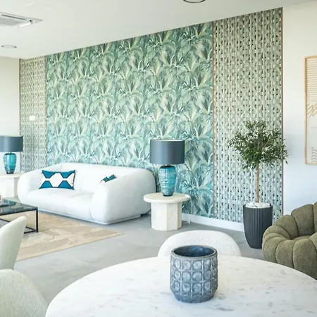 Coastal Bliss Awaits At Blue Horizon