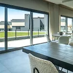 Apartment Coastal Bliss Awaits At Blue Horizon