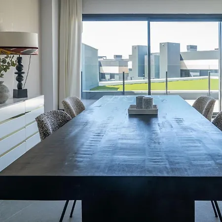 Coastal Bliss Awaits At Blue Horizon Apartment *