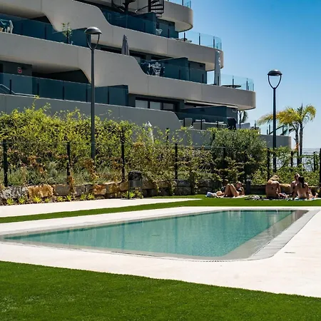 Coastal Bliss Awaits At Blue Horizon Apartment *